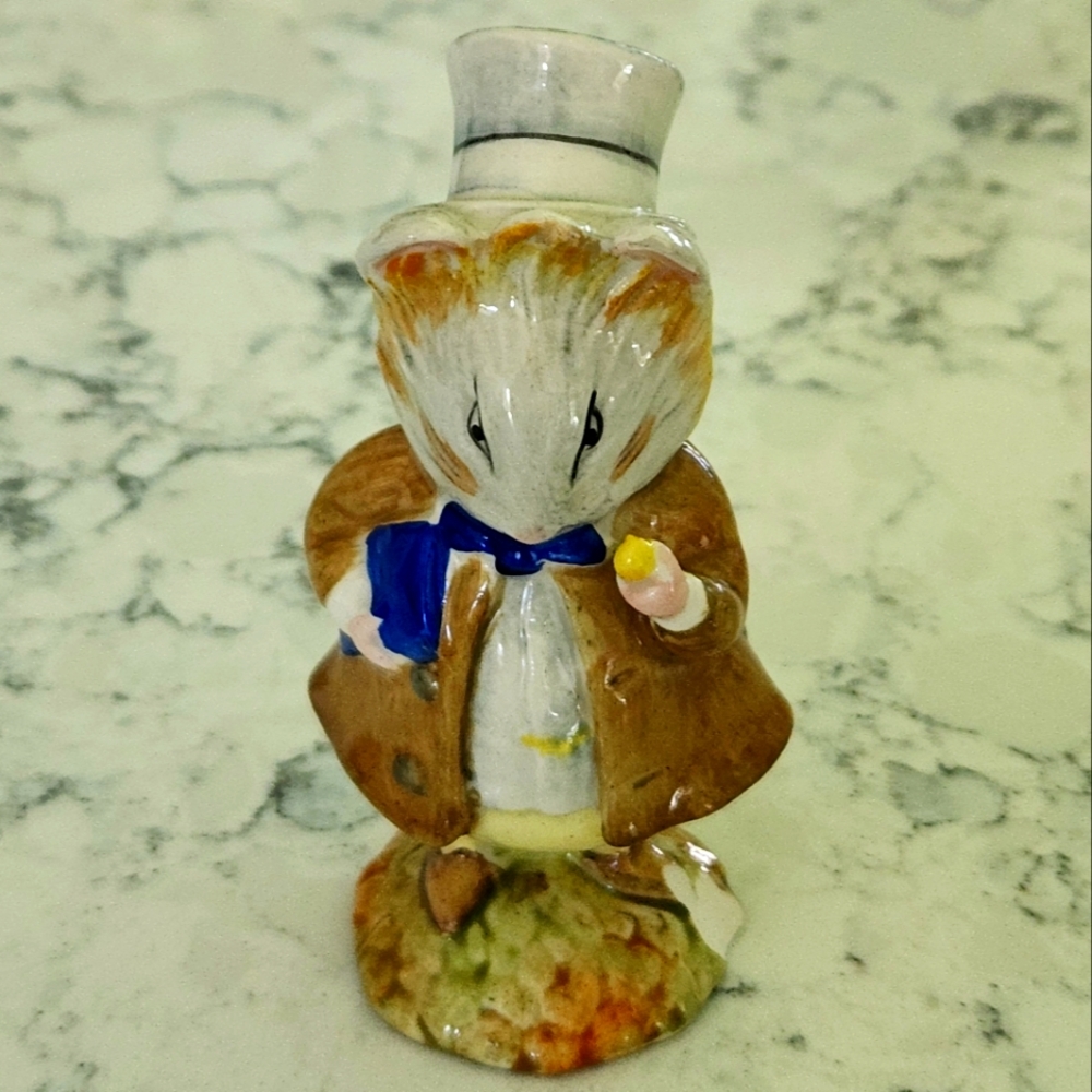 Beatrix Potter Amiable Guinea Pig Porcelain Figurine Easter Collectible 1967